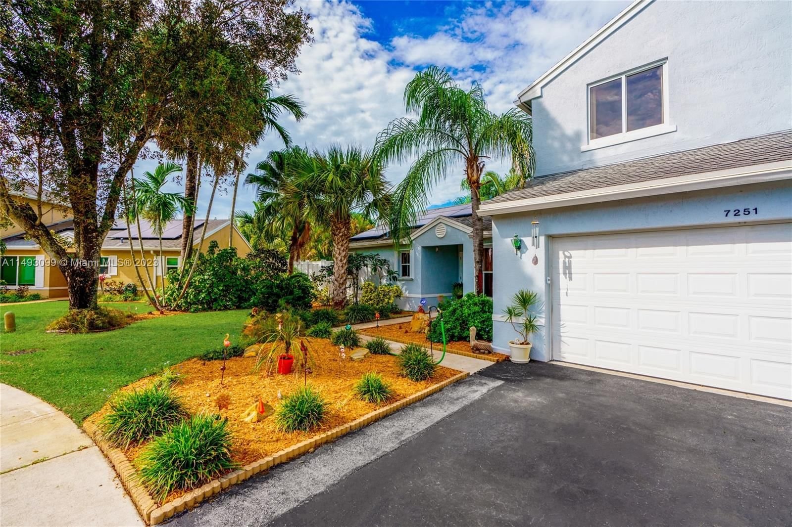 Real estate property located at 7251 39th Ct, Broward County, Apple Creek/Country Creek, Davie, FL
