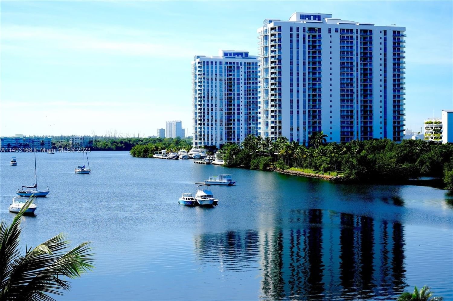 Real estate property located at 2910 Point East Dr M510, Miami-Dade County, POINT EAST SEC III CONDO, Aventura, FL