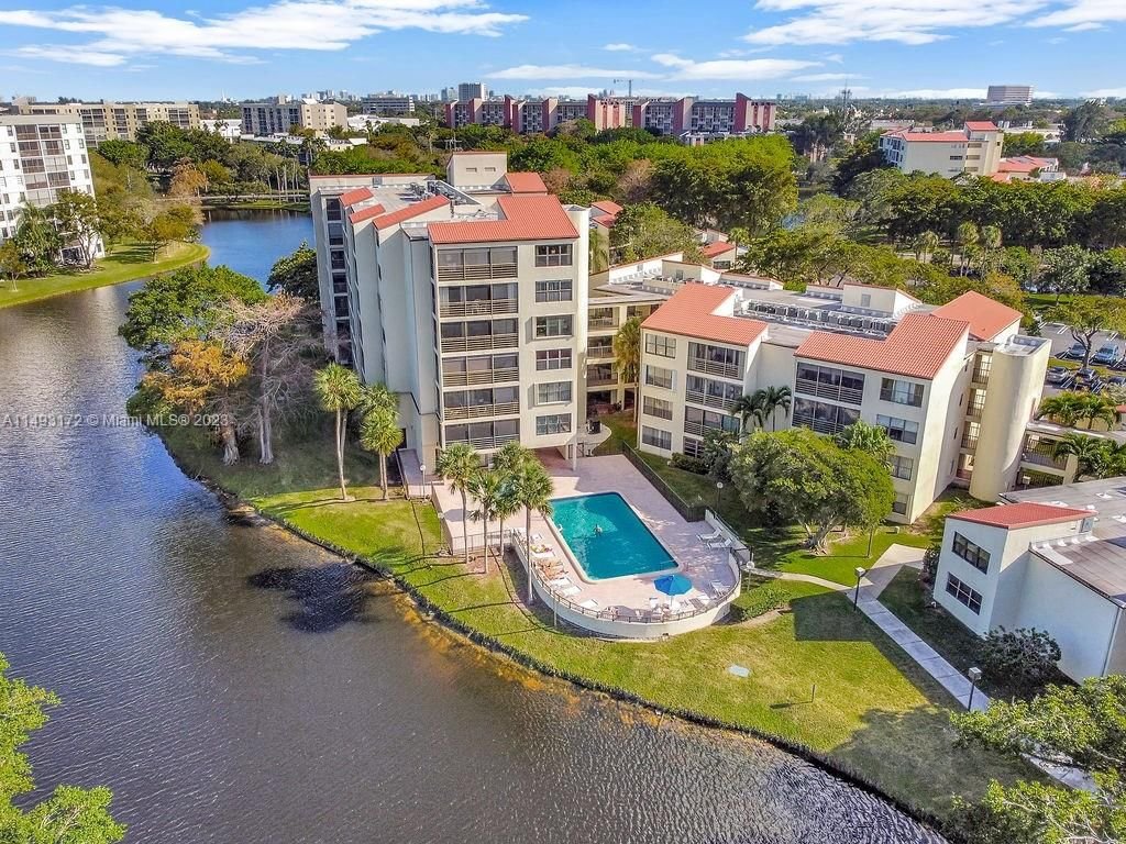 Real estate property located at 2300 Cypress Bend Dr #201, Broward County, CYPRESS BEND I-B AND I-C, Pompano Beach, FL