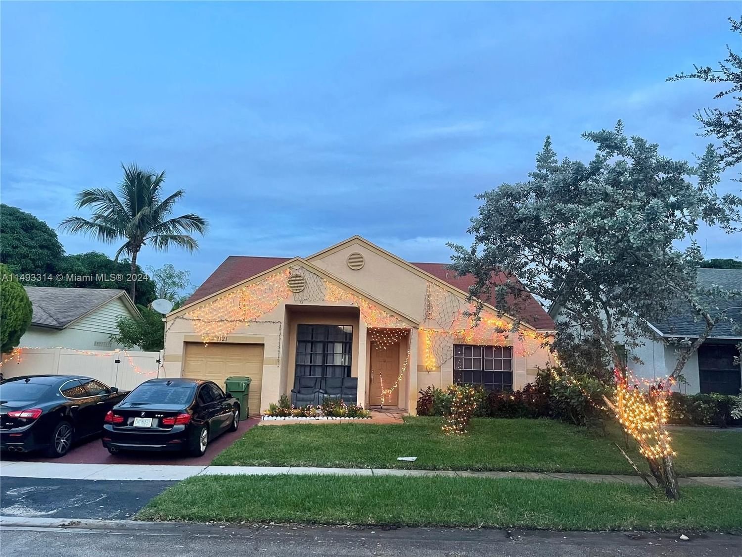 Real estate property located at 1121 87th Way, Broward County, CINNAMON PLACE V, Pembroke Pines, FL