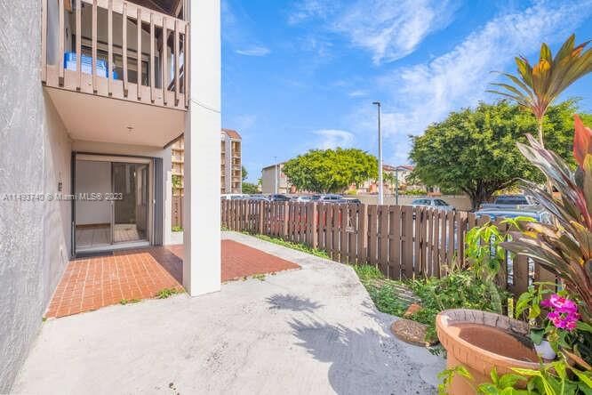 Real estate property located at 10125 9th St Cir #8-101, Miami-Dade County, Miami, FL