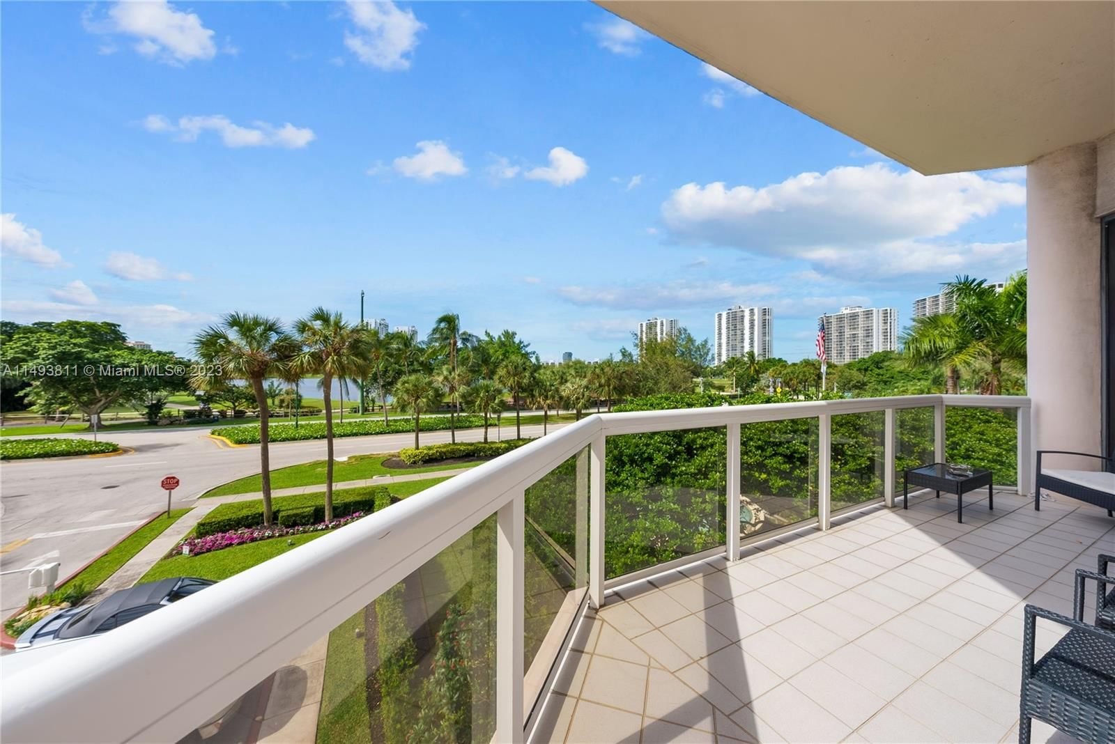Real estate property located at 20185 Country Club Dr #205, Miami-Dade County, The Landmark Condo, Aventura, FL