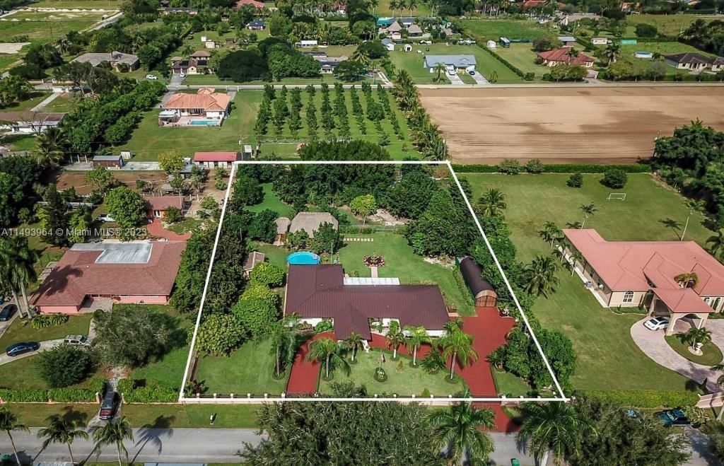 Real estate property located at 20901 246th St, Miami-Dade County, BONANZA, Homestead, FL