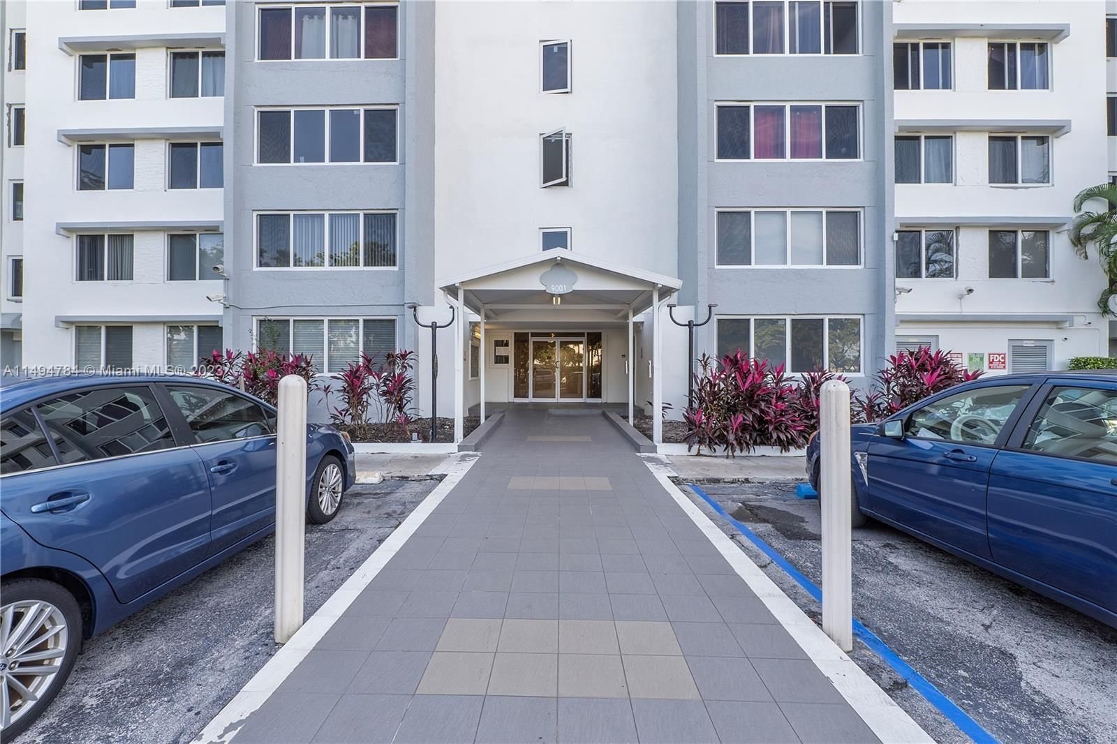 Real estate property located at 9001 77th Ave C303, Miami-Dade County, DADELAND PLACE CONDO, Miami, FL