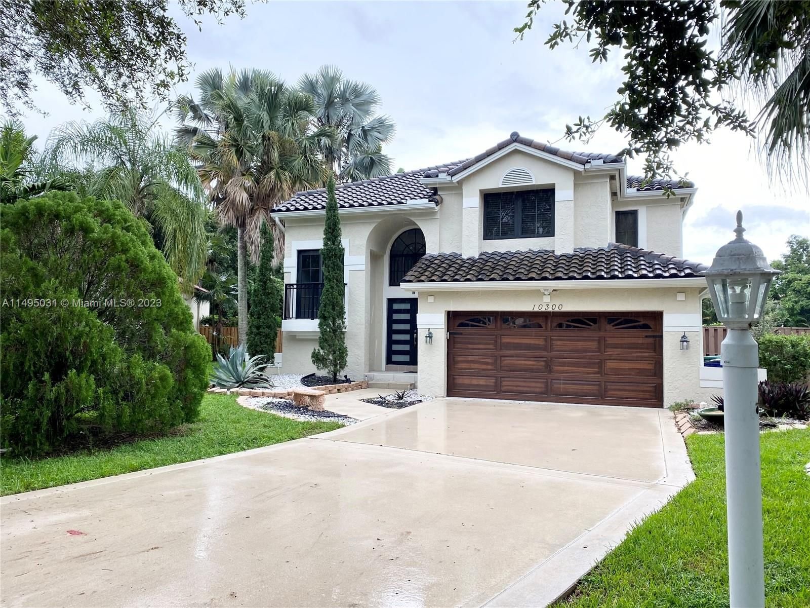 Real estate property located at 10300 Santiago St, Broward County, EMBASSY LAKES, Cooper City, FL