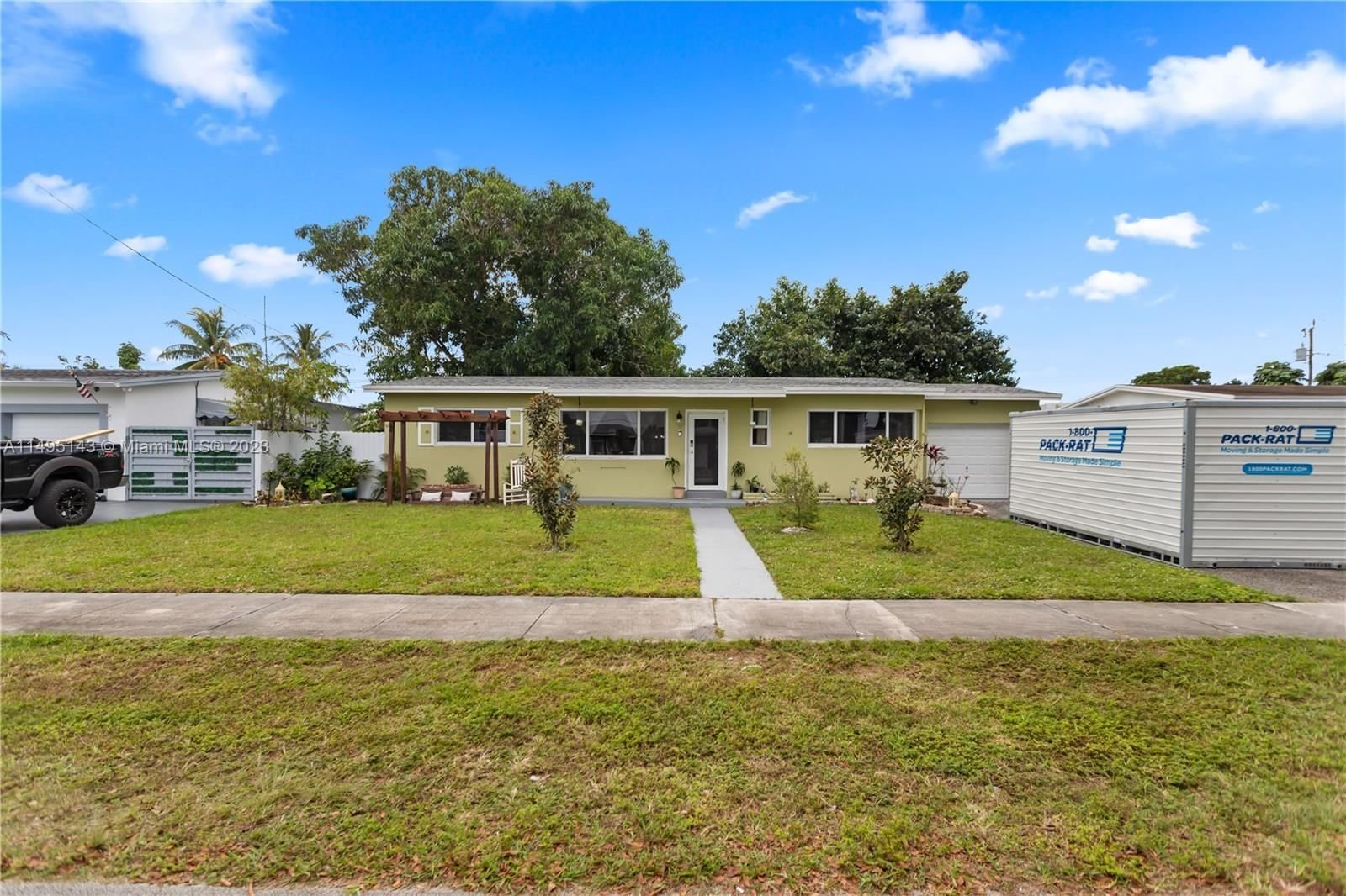 Real estate property located at 3780 193rd St, Miami-Dade County, CAROL CITY 2ND ADDN, Miami Gardens, FL