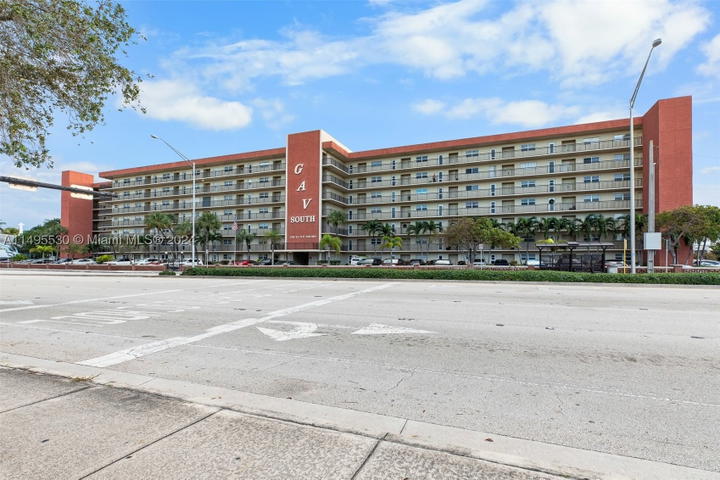 Real estate property located at 2350 14th St Cswy #505, Broward, Garden-aire Village South, Pompano Beach, FL