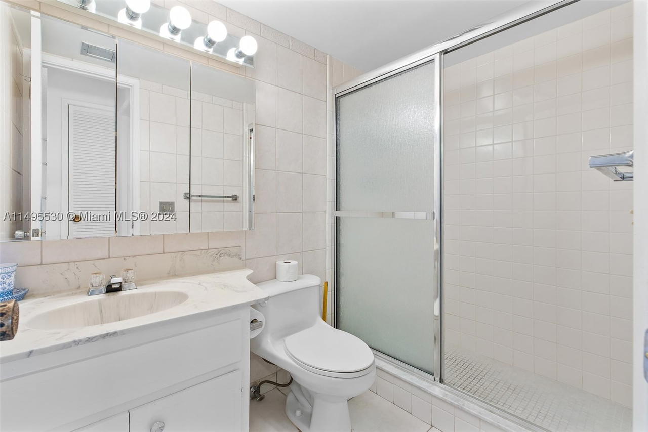 Real estate property located at 2350 14th St Cswy #505, Broward, Garden-aire Village South, Pompano Beach, FL