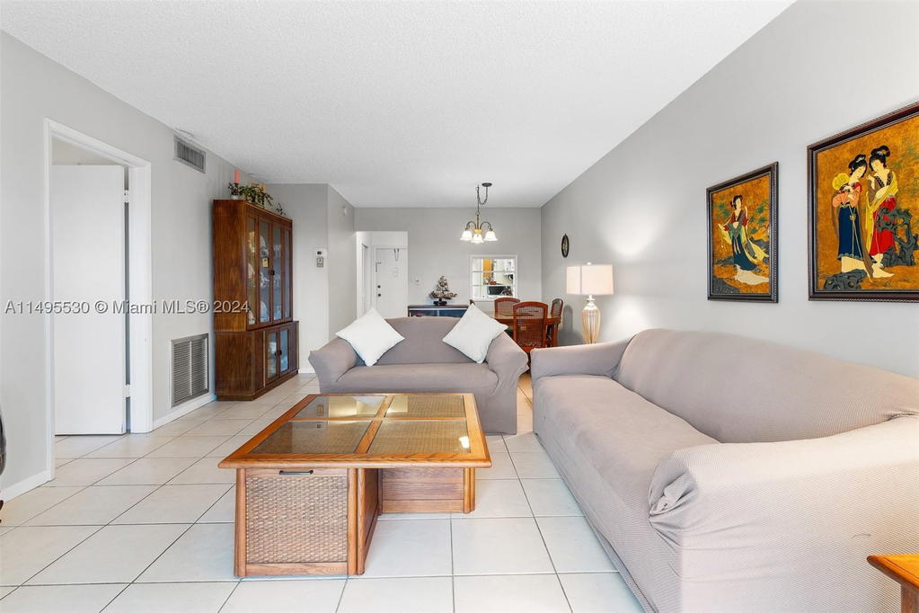 Real estate property located at 2350 14th St Cswy #505, Broward, Garden-aire Village South, Pompano Beach, FL