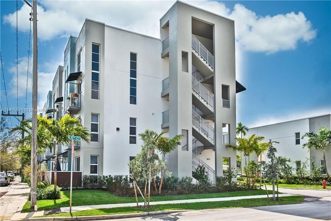 Real estate property located at 3565 5th Ave #2, Broward County, URBAN VILLAGE ON 5TH AVE, Oakland Park, FL