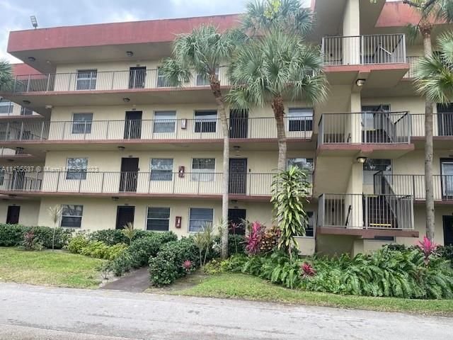 Real estate property located at 3361 47th Ter #319, Broward County, CYPRESS CHASE NORTH NO 1, Lauderdale Lakes, FL