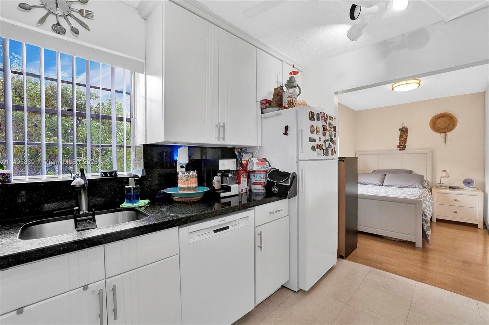 Real estate property located at 7620 Carlyle Ave #401, Miami-dade, Carlyle Plaza Condo, Miami Beach, FL