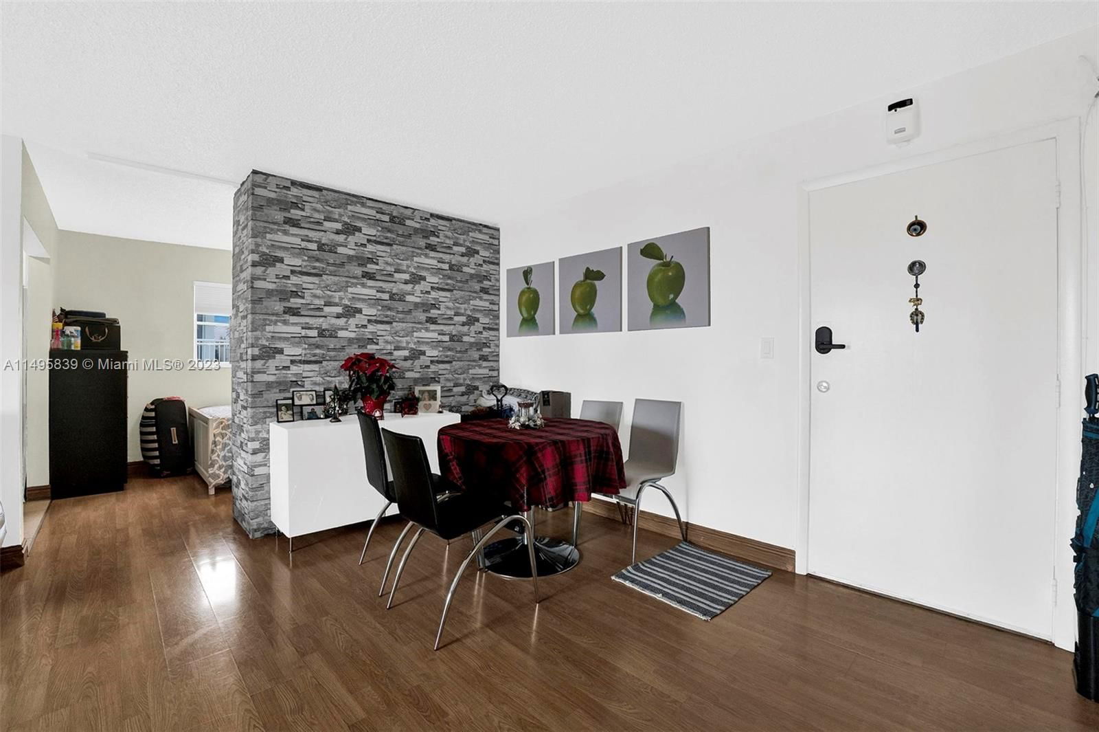 Real estate property located at 7620 Carlyle Ave #401, Miami-dade, Carlyle Plaza Condo, Miami Beach, FL