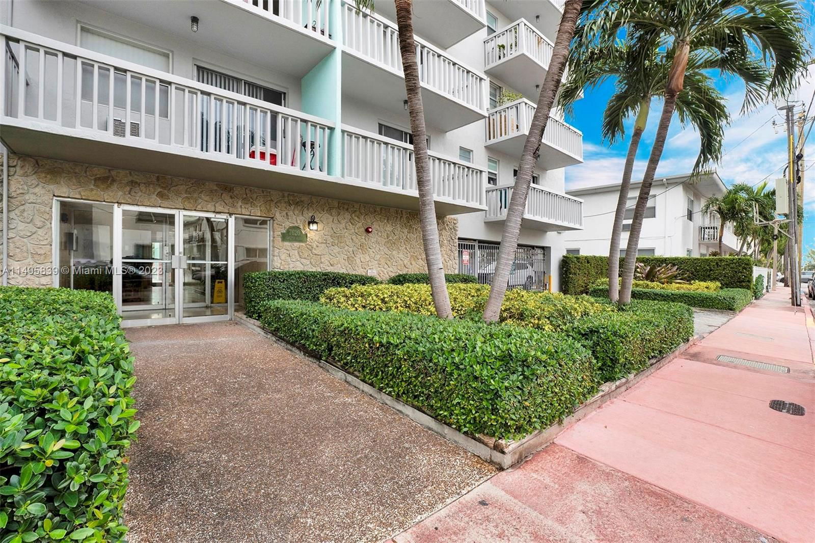 Real estate property located at 7620 Carlyle Ave #401, Miami-dade, Carlyle Plaza Condo, Miami Beach, FL