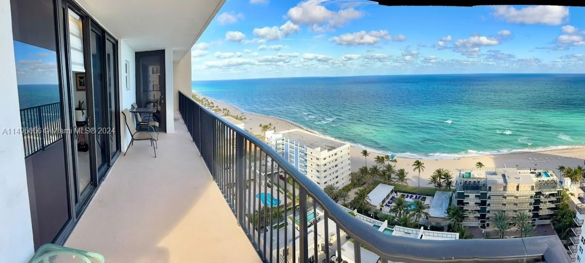 Real estate property located at 2101 Ocean Dr #2201, Broward, Quadomain Tower I And Iv, Hollywood, FL