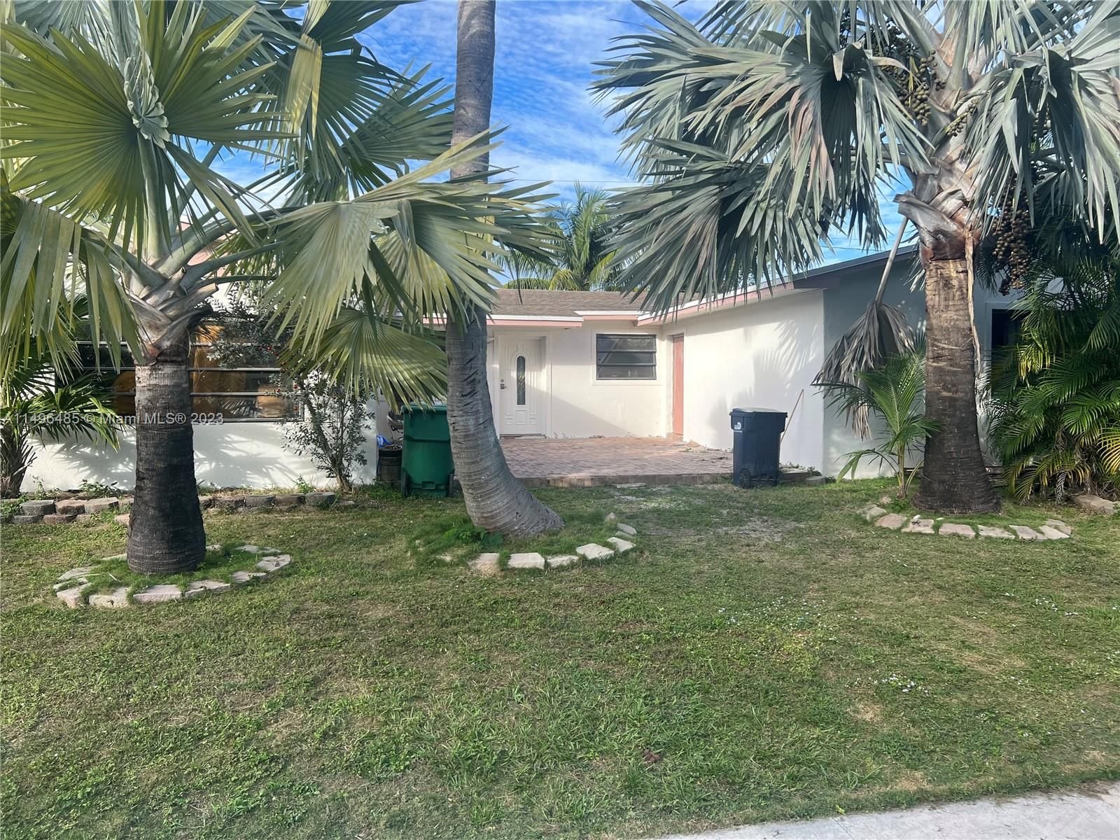 Real estate property located at 9001 197th St, Miami-Dade County, WHISPERING PINES EST SEC, Cutler Bay, FL