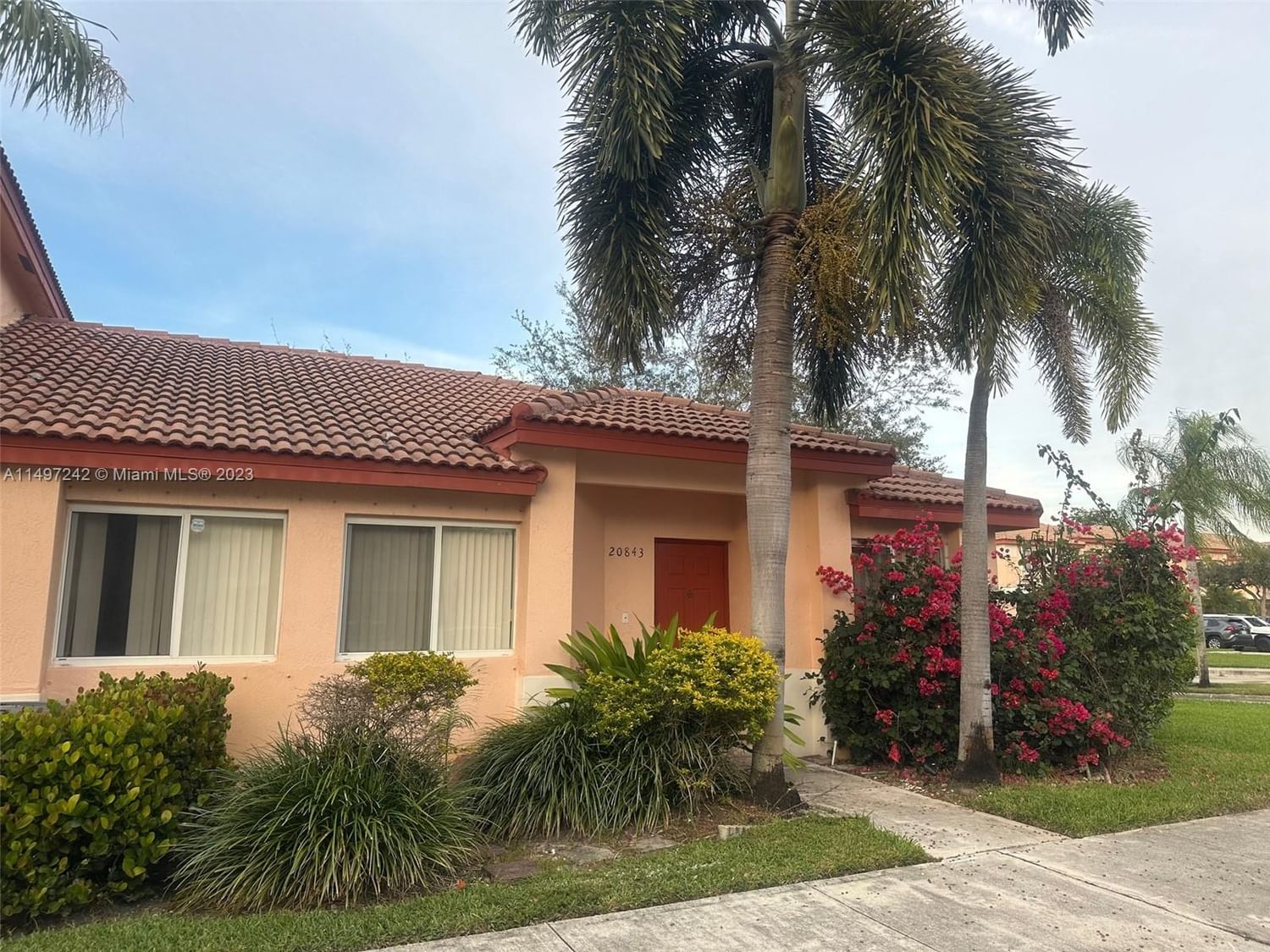 Real estate property located at 20843 3rd Ct #1, Broward County, CHAPEL TRAIL Malibu Bay, Pembroke Pines, FL