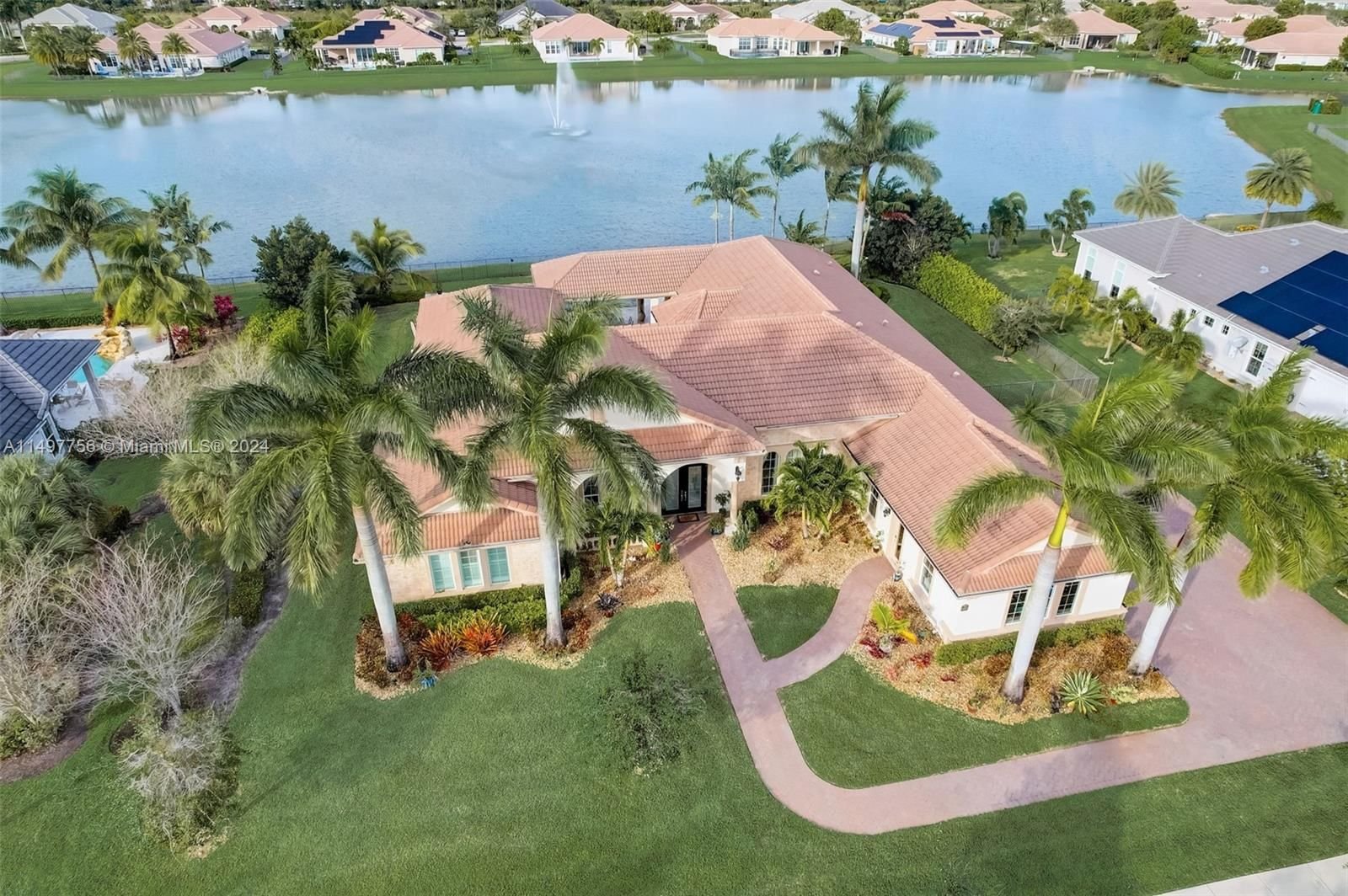 Real estate property located at 5669 Sterling Ranch Dr, Broward County, STERLING RANCH, Davie, FL