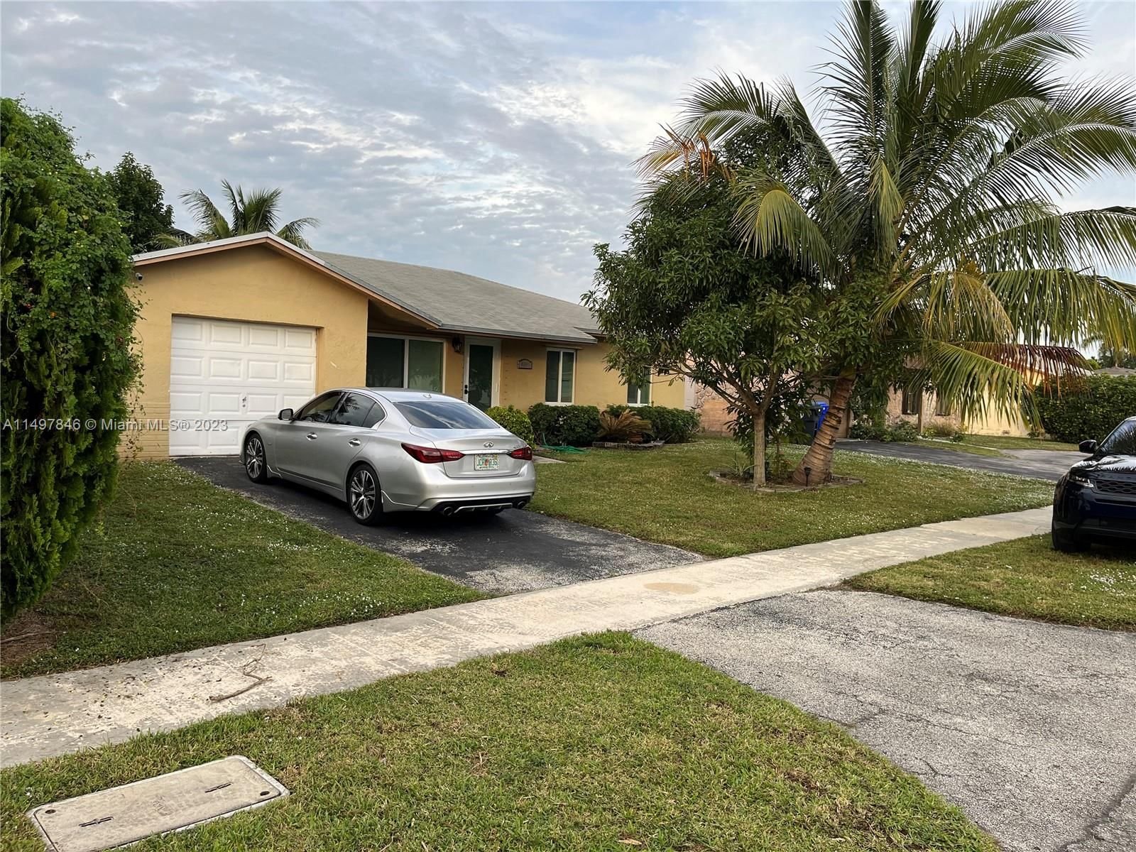 Real estate property located at 8241 9th Pl, Broward County, NORTH LAUDERDALE VILLAGE, North Lauderdale, FL