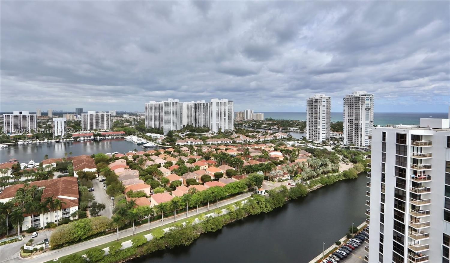 Real estate property located at 3675 Country Club Dr #2501, Miami-Dade County, AVENTURA ELDORADO CONDO, Aventura, FL