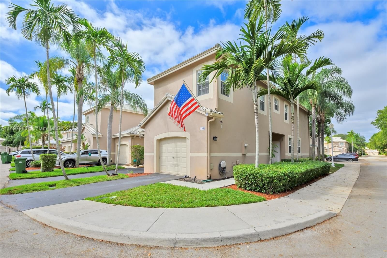 Real estate property located at 1895 Madeira Dr #1895, Broward County, SECTORS 3 & 4 BOUNDARY PL, Weston, FL