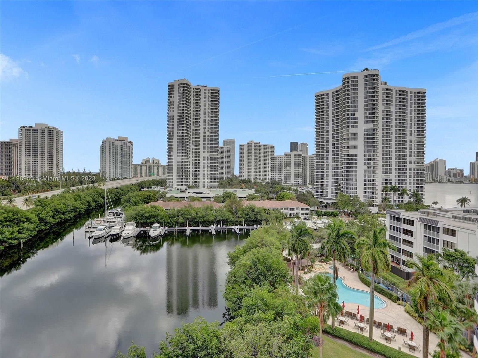 Real estate property located at 3400 192nd St #910, Miami-Dade County, MYSTIC POINTE TOWER  VIEWS, Aventura, FL