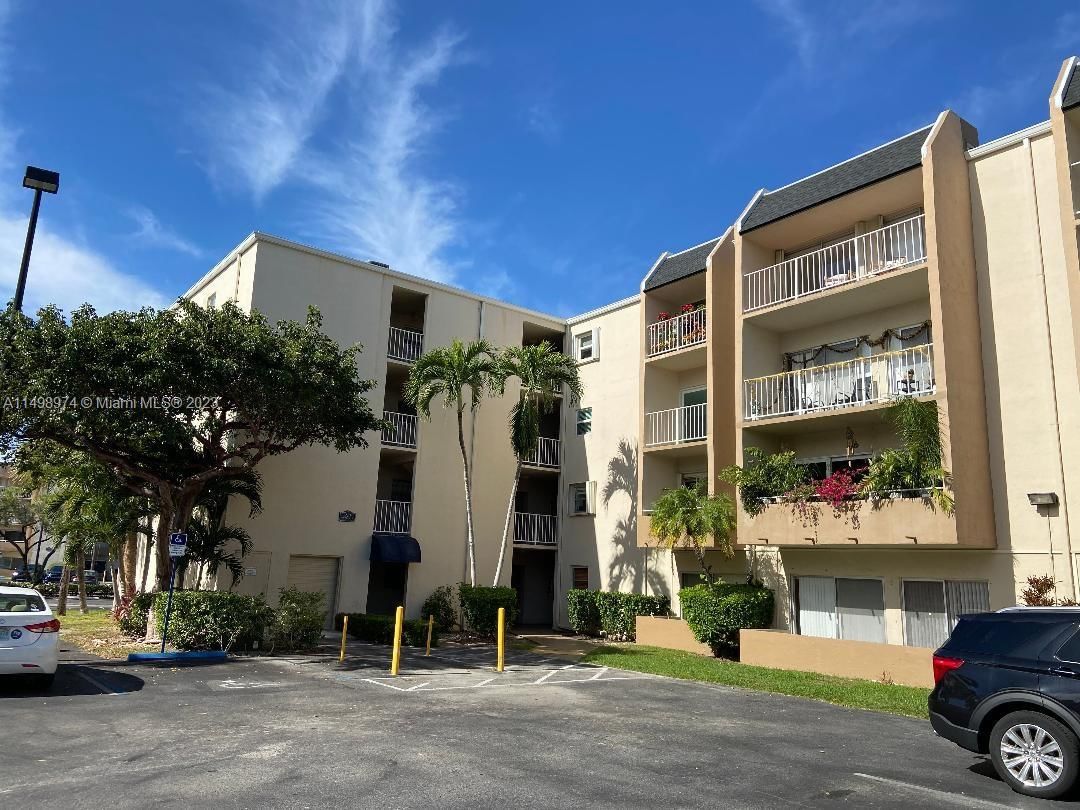 Real estate property located at 7727 86th St A1-303, Miami-Dade County, KINGS CREEK SO CONDO, Miami, FL