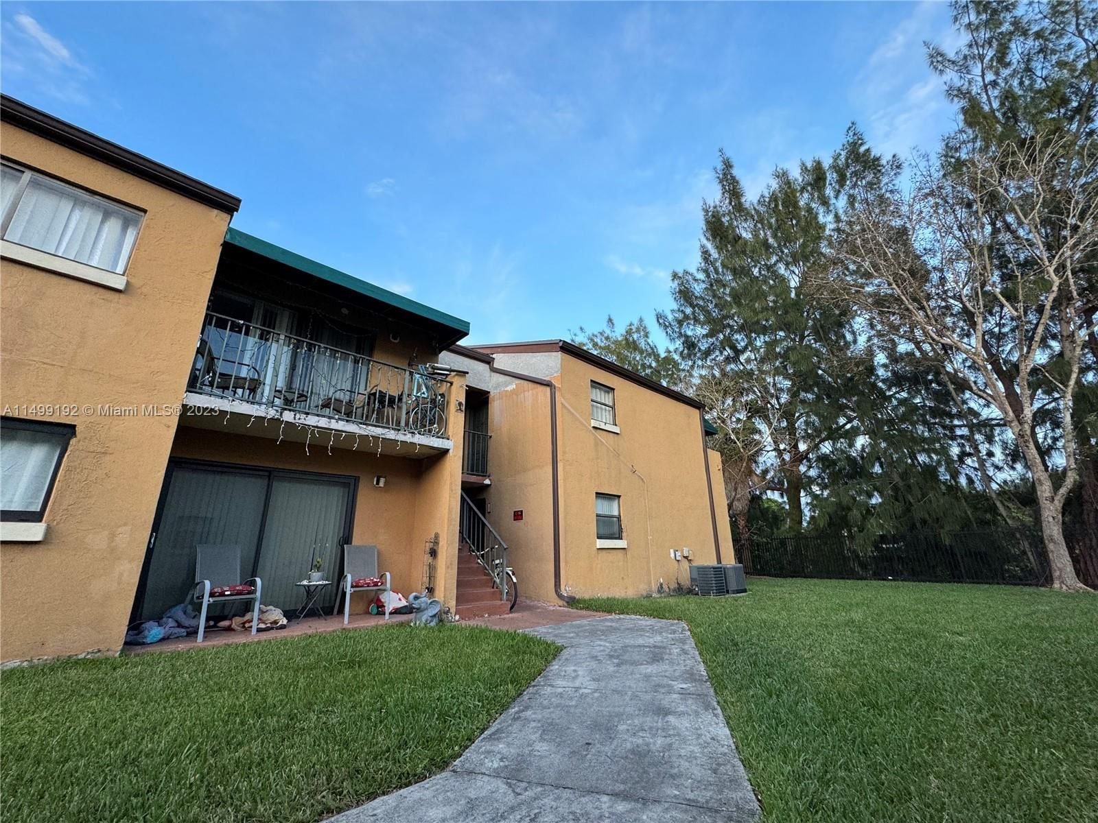 Real estate property located at 7411 152nd Ave #6-205, Miami-Dade County, MAGNOLIA LANE CONDO, Miami, FL