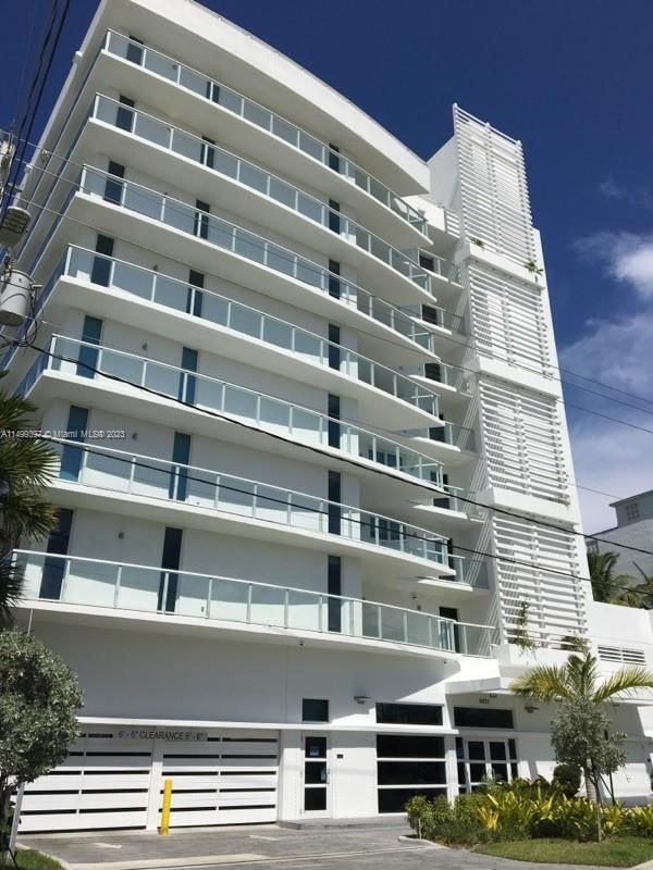 Real estate property located at 9821 Bay Harbor Dr #801, Miami-Dade County, BAY HARBOUR ISLAND, Bay Harbor Islands, FL