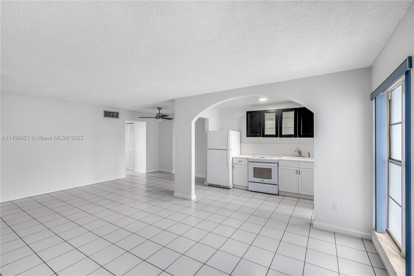 Real estate property located at 1340 Lincoln Rd #502, Miami-Dade County, GOLDEN HOUSE CONDO, Miami Beach, FL