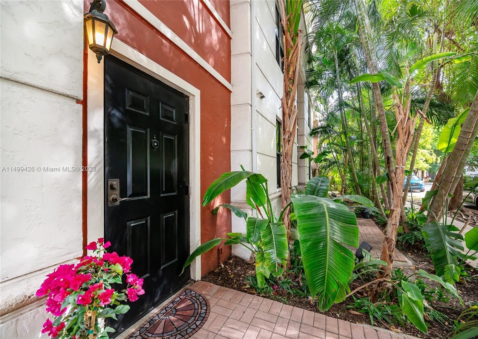 Real estate property located at 888 Douglas Rd #113, Miami-Dade County, PUERTA DE PALMAS CONDO, Coral Gables, FL