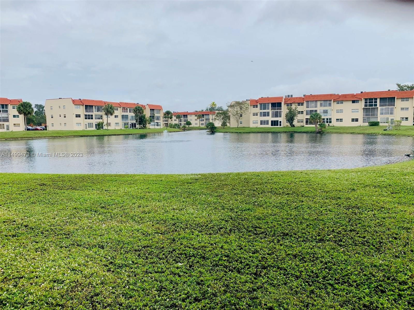 Real estate property located at 2900 Sunrise Lakes Dr #110, Broward County, SUNRISE LAKES 3 CONDO, Sunrise, FL