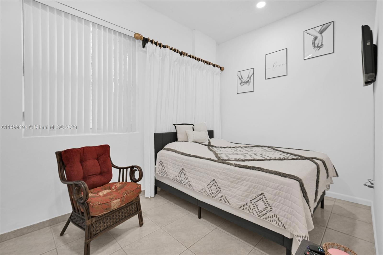 Real estate property located at 5750 67th Ave, Miami-dade, Beverly Hills, South Miami, FL