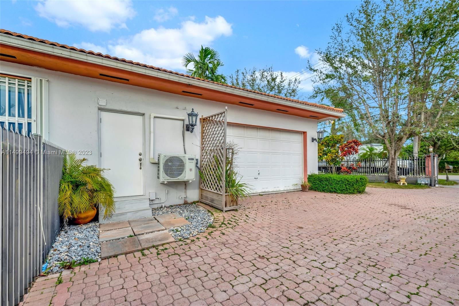 Real estate property located at 5750 67th Ave, Miami-dade, Beverly Hills, South Miami, FL