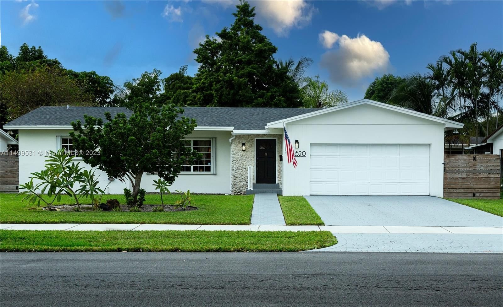 Real estate property located at 18820 91st Ave, Miami-Dade County, WHISPERING PINES ESTATES, Cutler Bay, FL