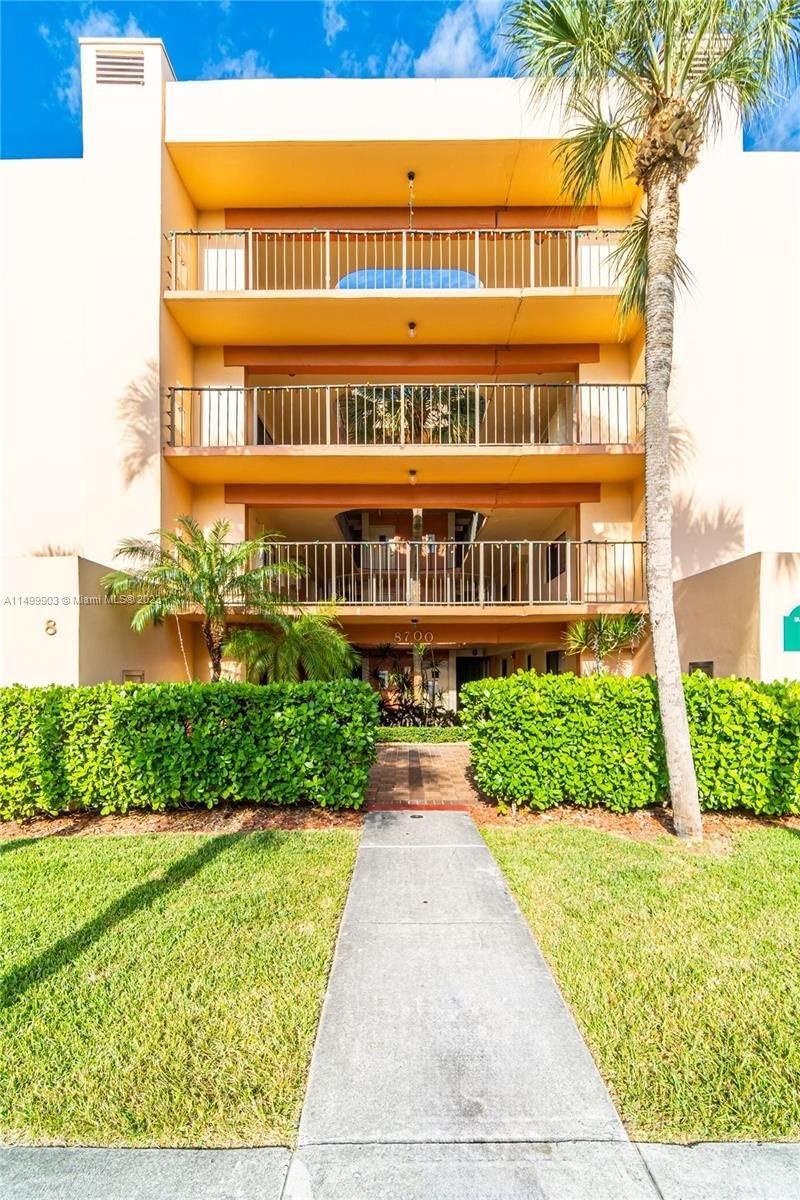Real estate property located at 8700 133rd Ave Rd #413, Miami-Dade County, HORIZONS WEST CONDO #8, Miami, FL
