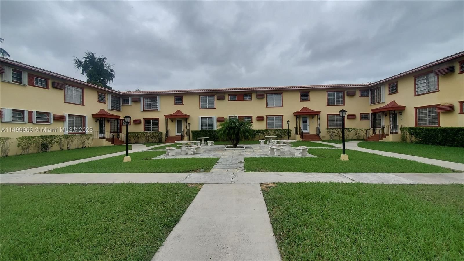 Real estate property located at 661 11th St #24W, Miami-Dade County, SWEET-EL CONDO, Miami, FL