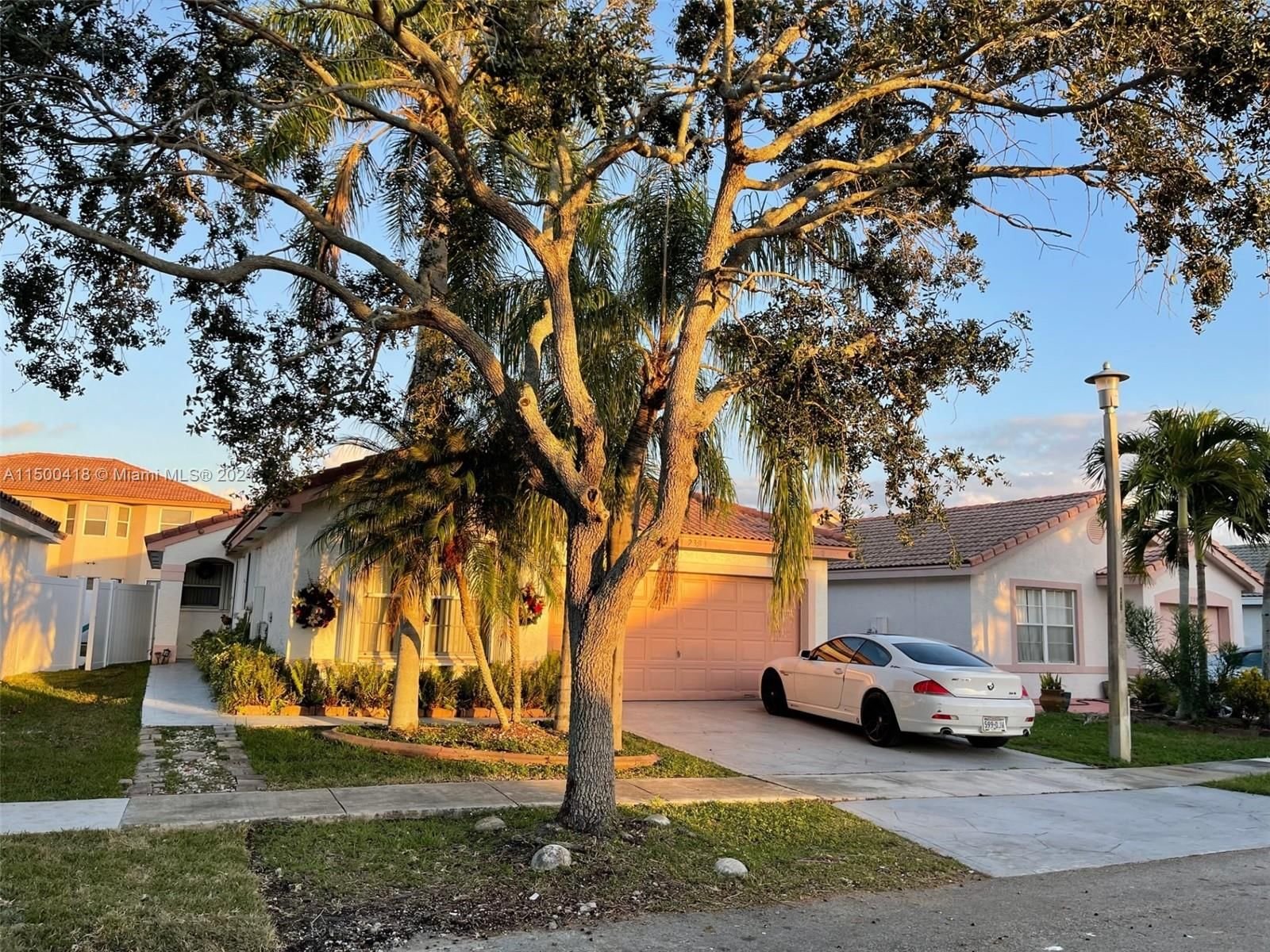 Real estate property located at 2383 177th Ter, Broward County, SILVER LAKES PHASE III, Miramar, FL