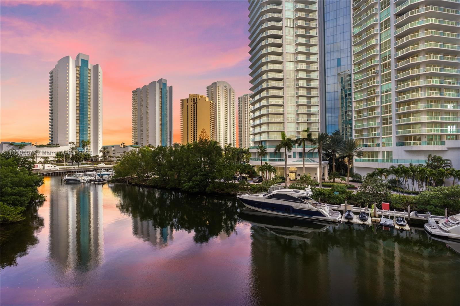 Real estate property located at 200 Sunny Isles Blvd TH-304, Miami-Dade County, ST TROPEZ ON THE BAY II C, Sunny Isles Beach, FL