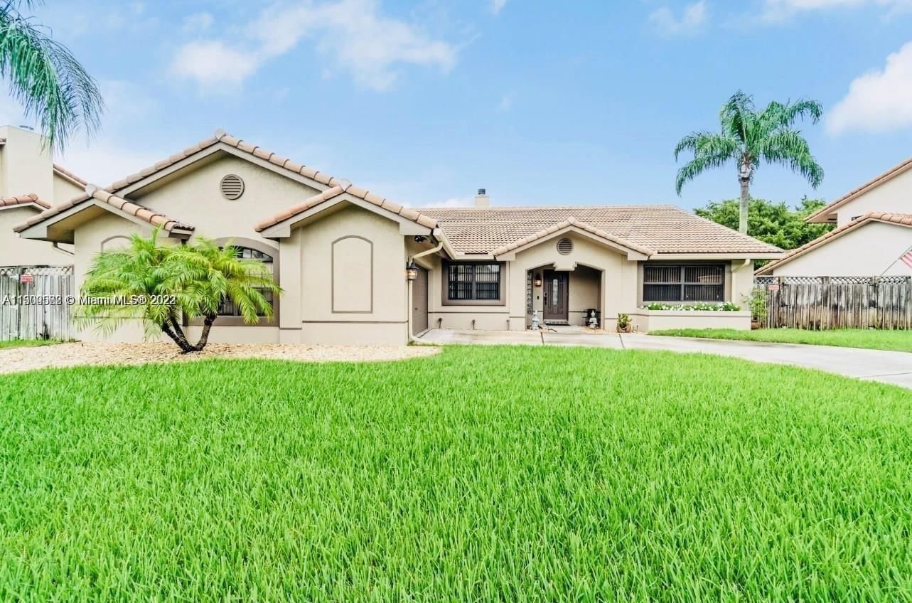 Real estate property located at 6981 Wedgewood Ave, Broward County, CROSSBOW, Davie, FL
