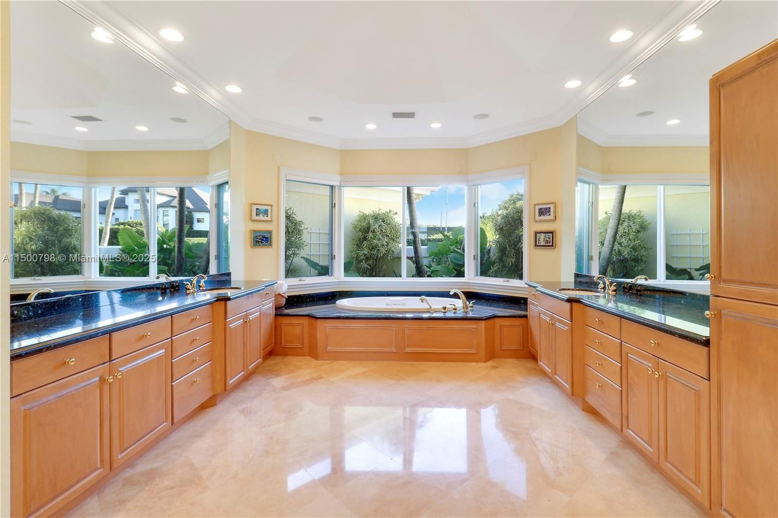 Real estate property located at 17571 Conch Bar Ave, Martin, Indian Hills, Jupiter, FL