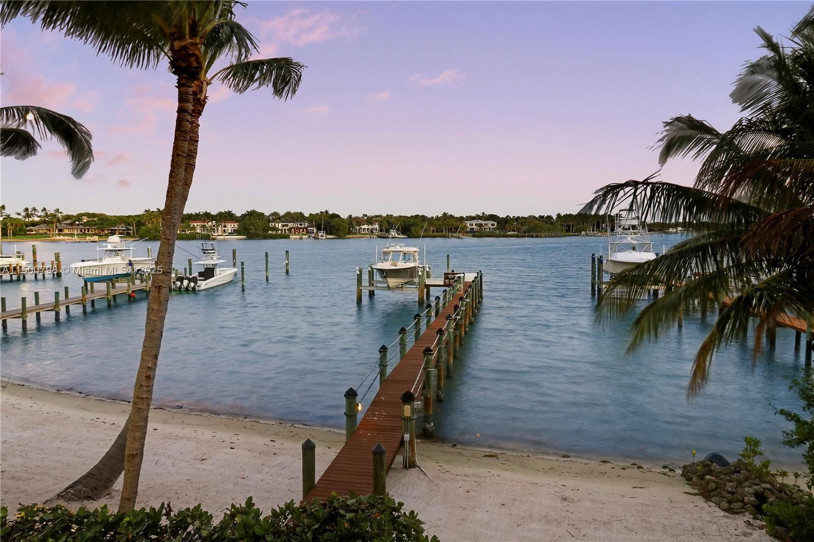Real estate property located at 17571 Conch Bar Ave, Martin, Indian Hills, Jupiter, FL