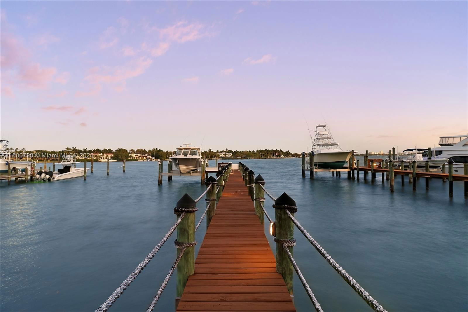 Real estate property located at 17571 Conch Bar Ave, Martin, Indian Hills, Jupiter, FL
