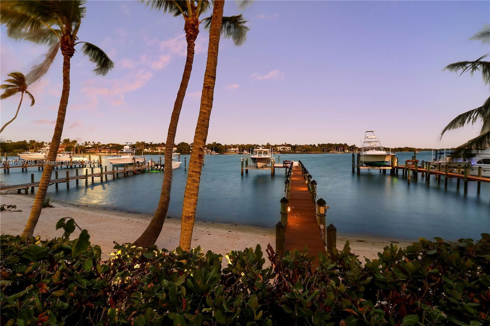 Real estate property located at 17571 Conch Bar Ave, Martin, Indian Hills, Jupiter, FL