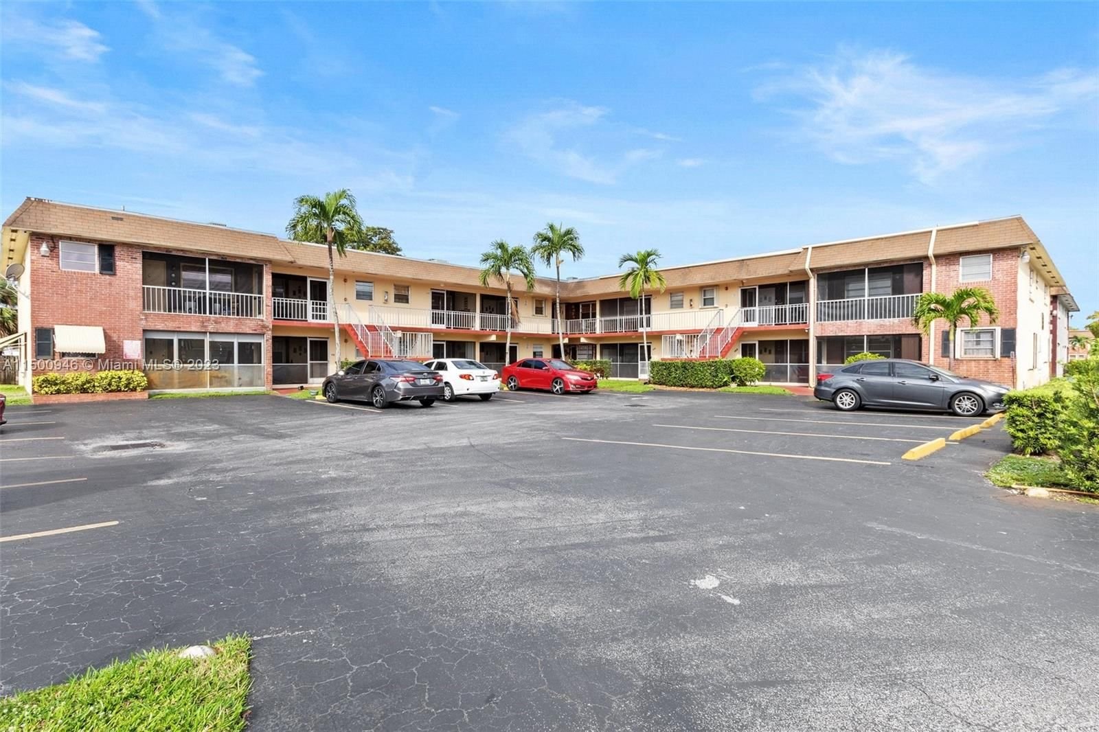 Real estate property located at 2040 81st Ave #129, Broward County, UNIVERSITY MANORS CONDO N, Pembroke Pines, FL