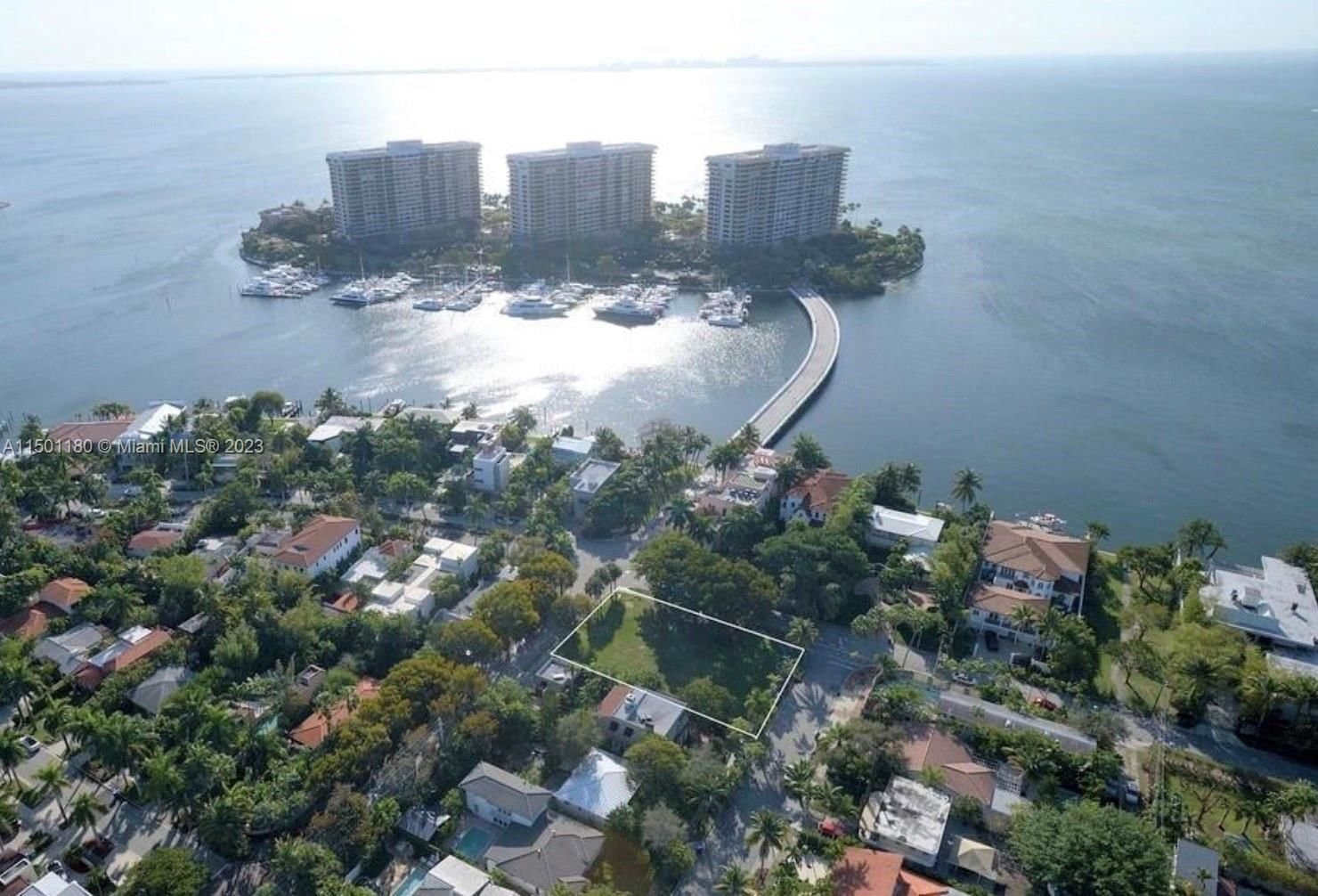 Real estate property located at 1841 Bayshore Ln, Miami-Dade County, CRYSTAL BLUFF ADDN TO SIL, Miami, FL
