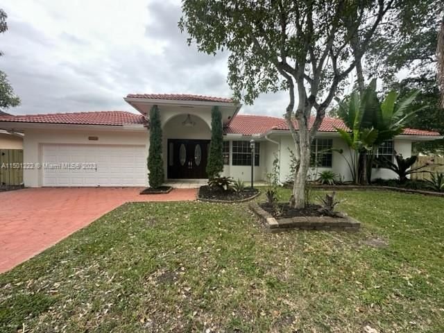 Real estate property located at 15301 144th St, Miami-Dade County, DAXAL SUB, Miami, FL
