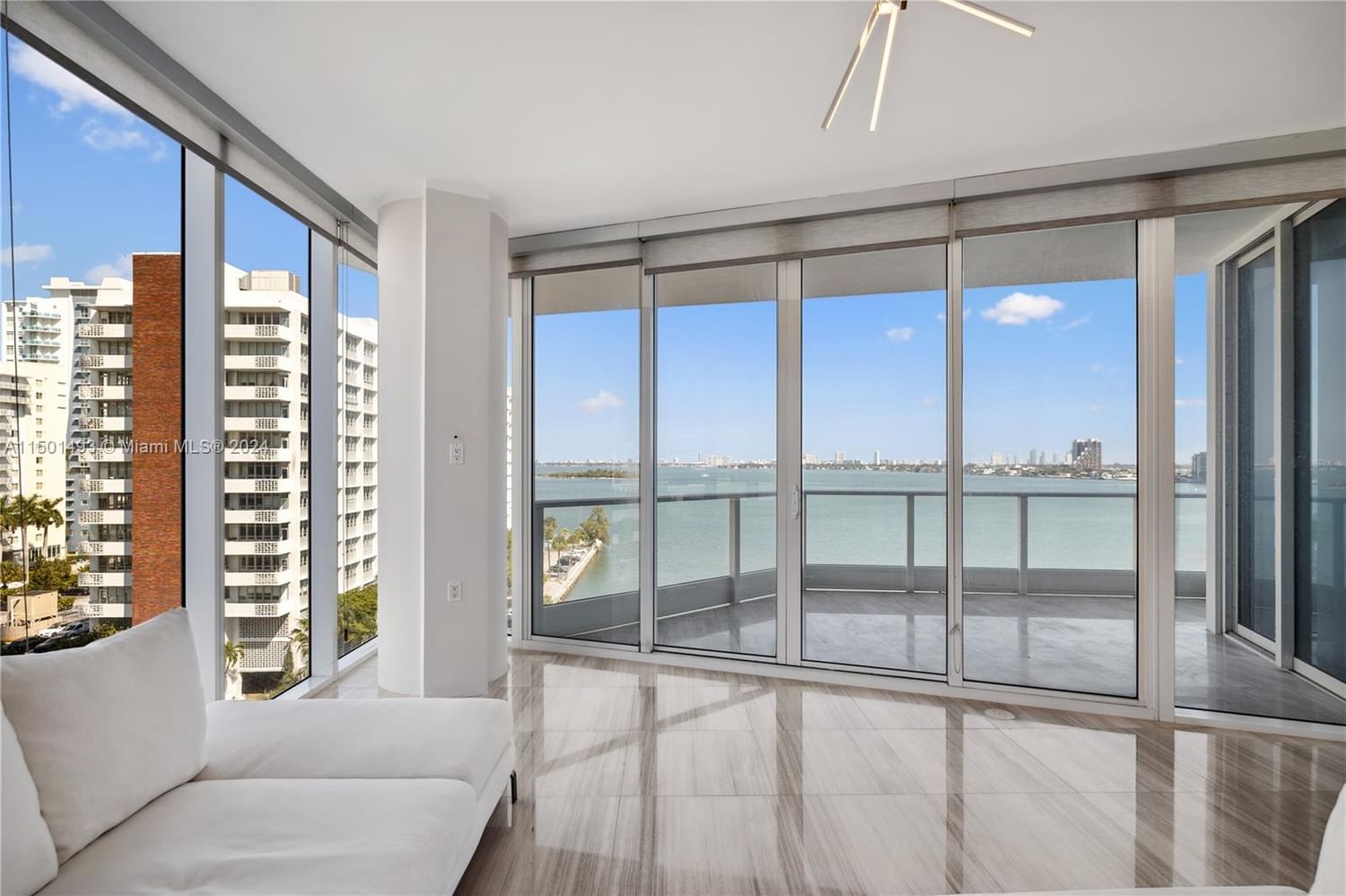 Real estate property located at 2020 Bayshore Dr #801, Miami-Dade County, PARAMOUNT BAY CONDO, Miami, FL