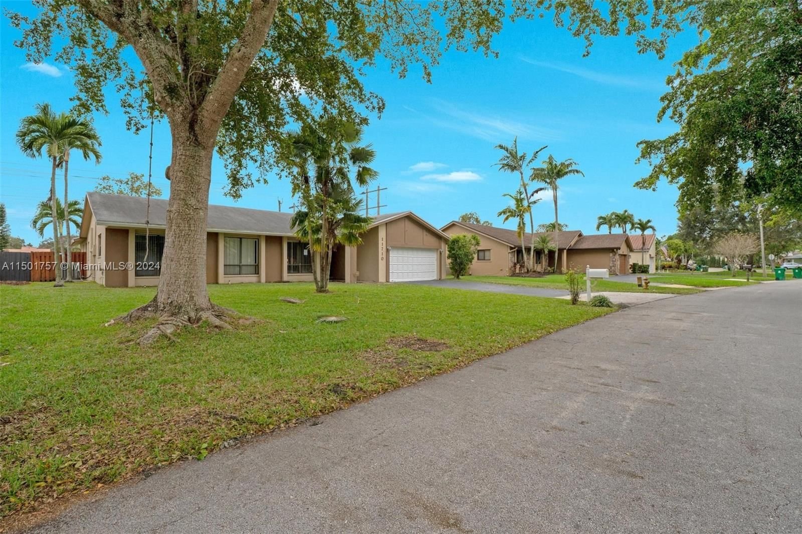 Real estate property located at 11710 Island Rd, Broward County, STONEBRIDGE PHASE 1, Cooper City, FL