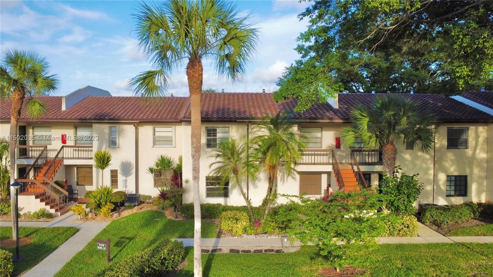 Real estate property located at 21730 Arriba Real #33-J, Palm Beach County, GLADES OF BOCA LAGO CONDO, Boca Raton, FL